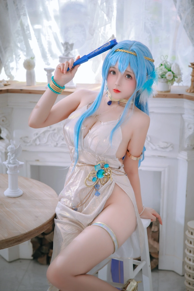日奈娇(椎名莜)《海伦礼服》主题写真：46张全套美图