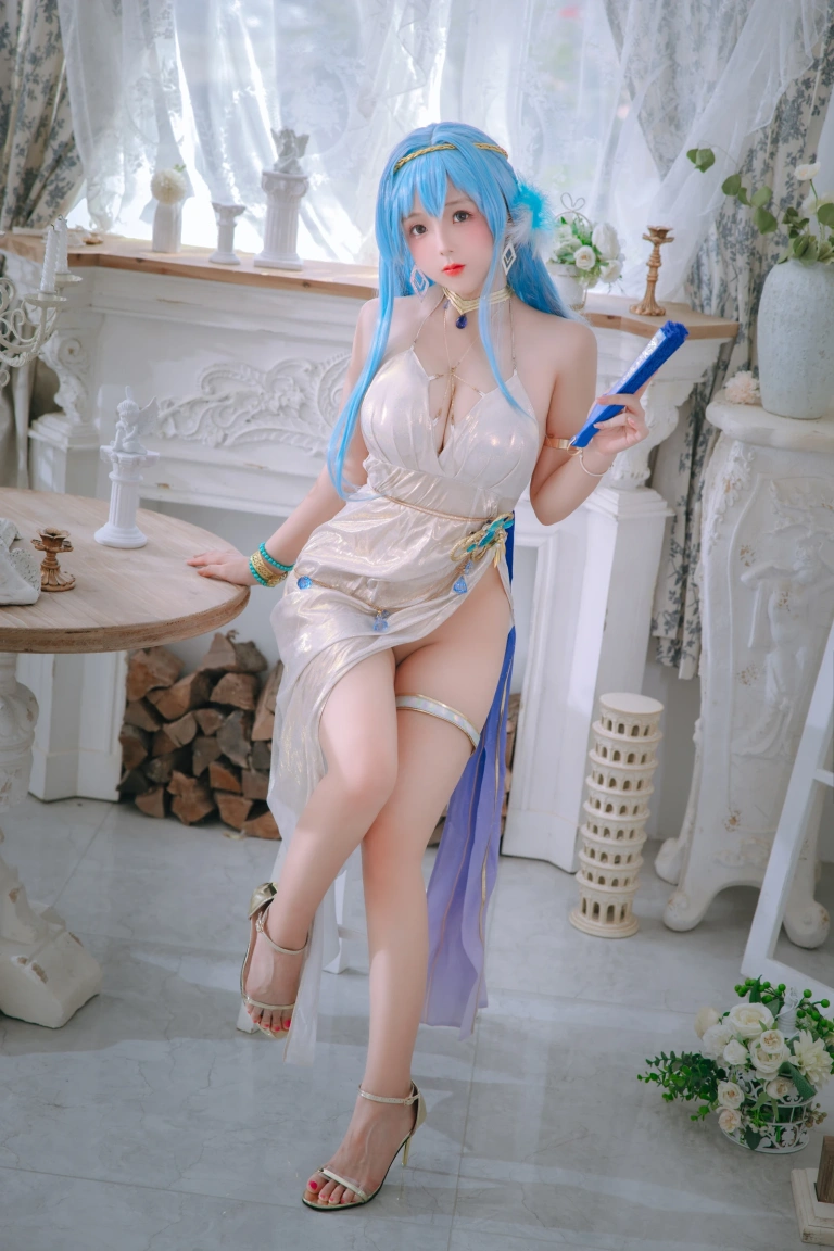 日奈娇(椎名莜)《海伦礼服》主题写真：46张全套美图