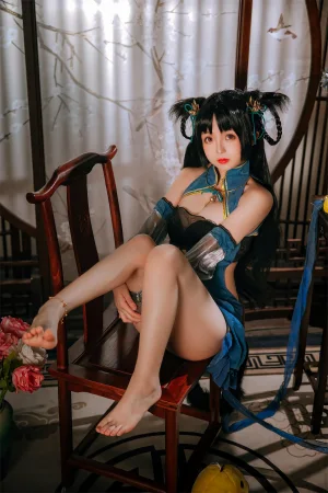 日奈娇(椎名莜)《碧蓝航线 大潮旗袍》主题写真：25张全套美图