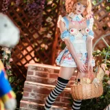 阿包也是兔娘《爱丽丝梦游仙境》主题写真：40张全套美图