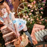 阿包也是兔娘《爱丽丝梦游仙境》主题写真：40张全套美图