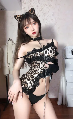 果咩酱《豹女姐姐》主题写真：25张全套美图