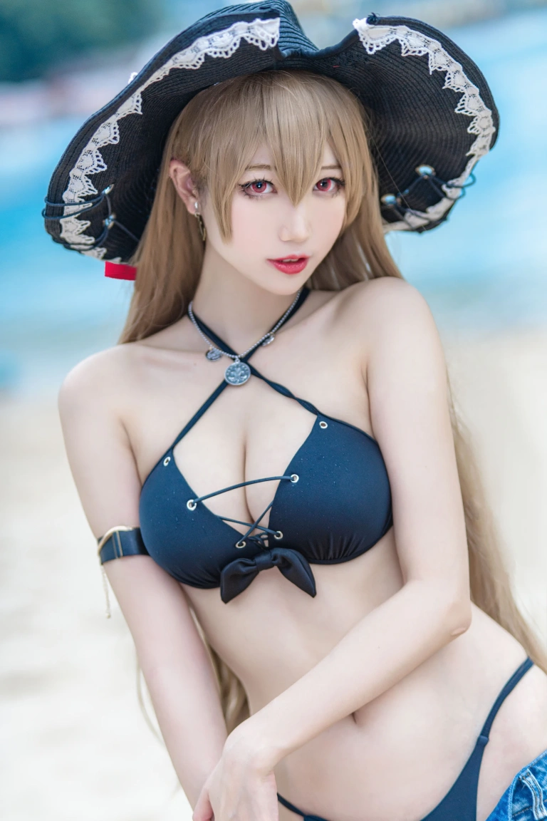 周叽是可爱兔兔《让巴尔泳装》主题写真：30张全套美图