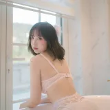 念雪《粉色系套装》主题写真：30张全套美图