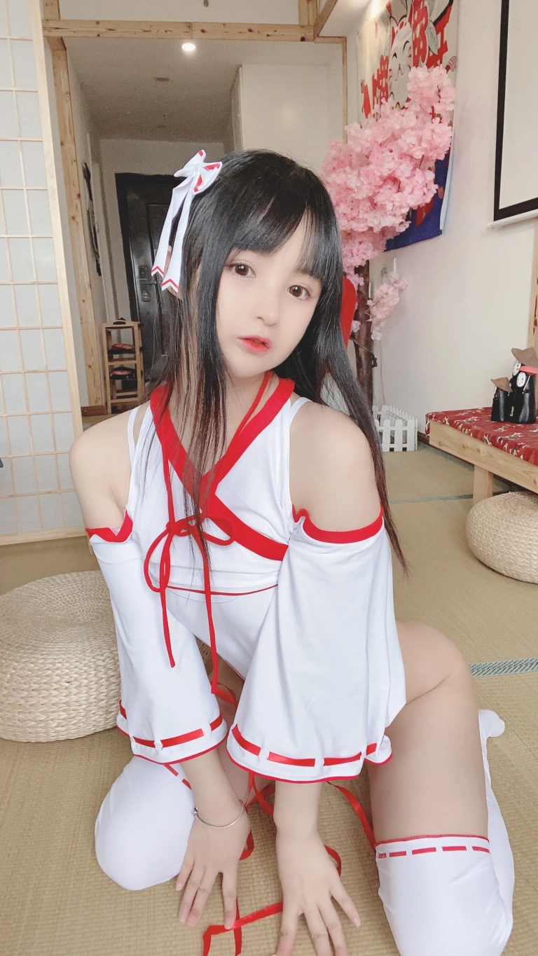 桜井宁宁《女巫》主题写真：64张全套美图，含2个视频