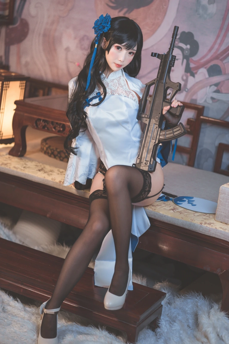 面饼仙儿《玉玲珑》主题写真：27张全套美图