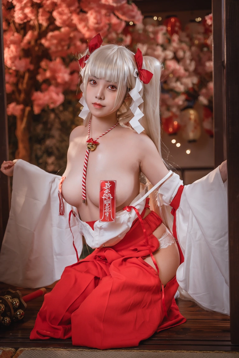 蜜汁猫裘《可畏巫女》主题写真：50张全套美图，含4个视频