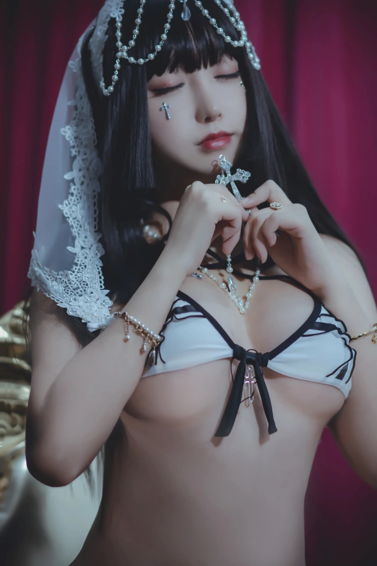 过期米线线喵《修女》主题写真：53张全套美图