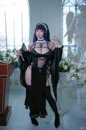 皮皮奶《葬送的芙莉莲 菲伦修女》主题写真：87张全套美图