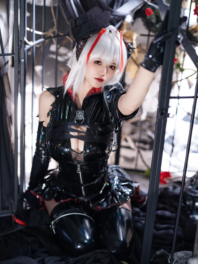 小仓千代《[Patreon] 2023年06月套图会员合集》主题写真：112张全套美图，含1个视频