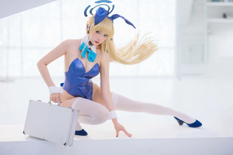 瓜希酱《TOKI兔兔》主题写真：25张全套美图