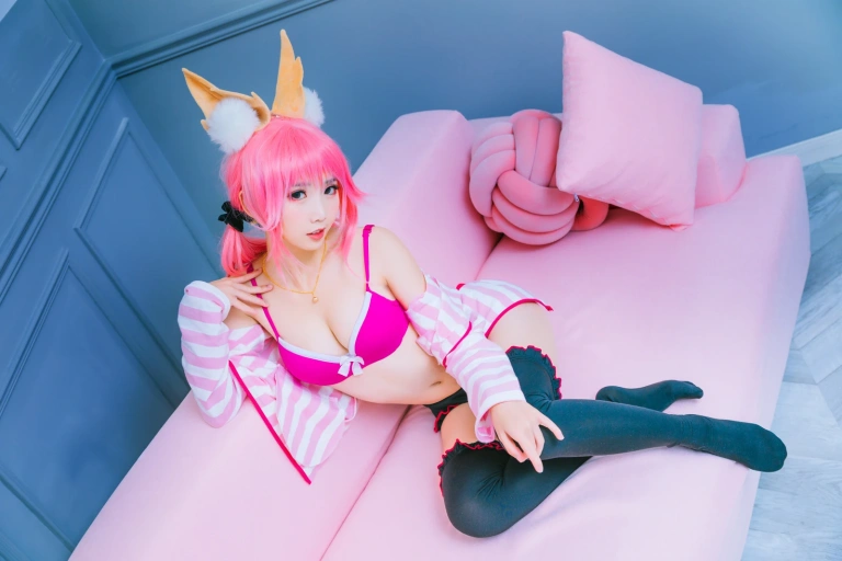 面饼仙儿《玉藻前日常》主题写真：16张全套美图