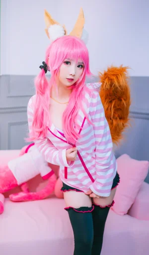 面饼仙儿《玉藻前日常》主题写真：16张全套美图