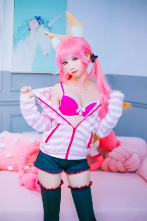 面饼仙儿《玉藻前日常》主题写真：16张全套美图