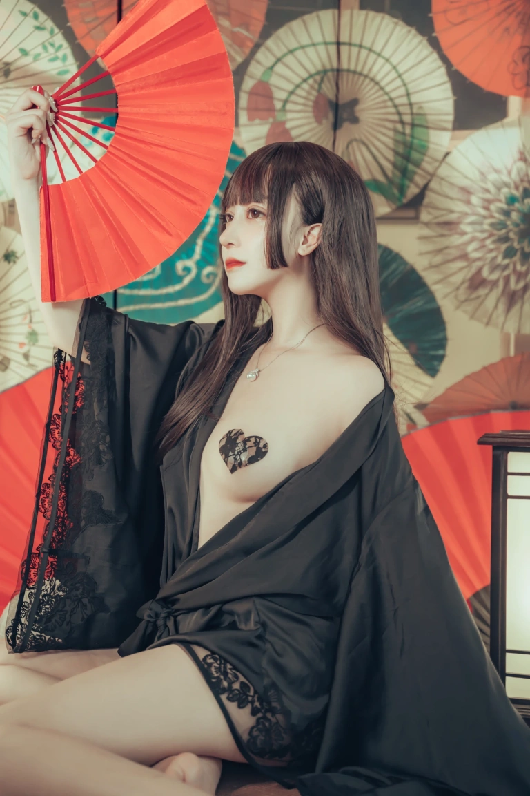 过期米线线喵《和风浴衣》主题写真：23张全套美图