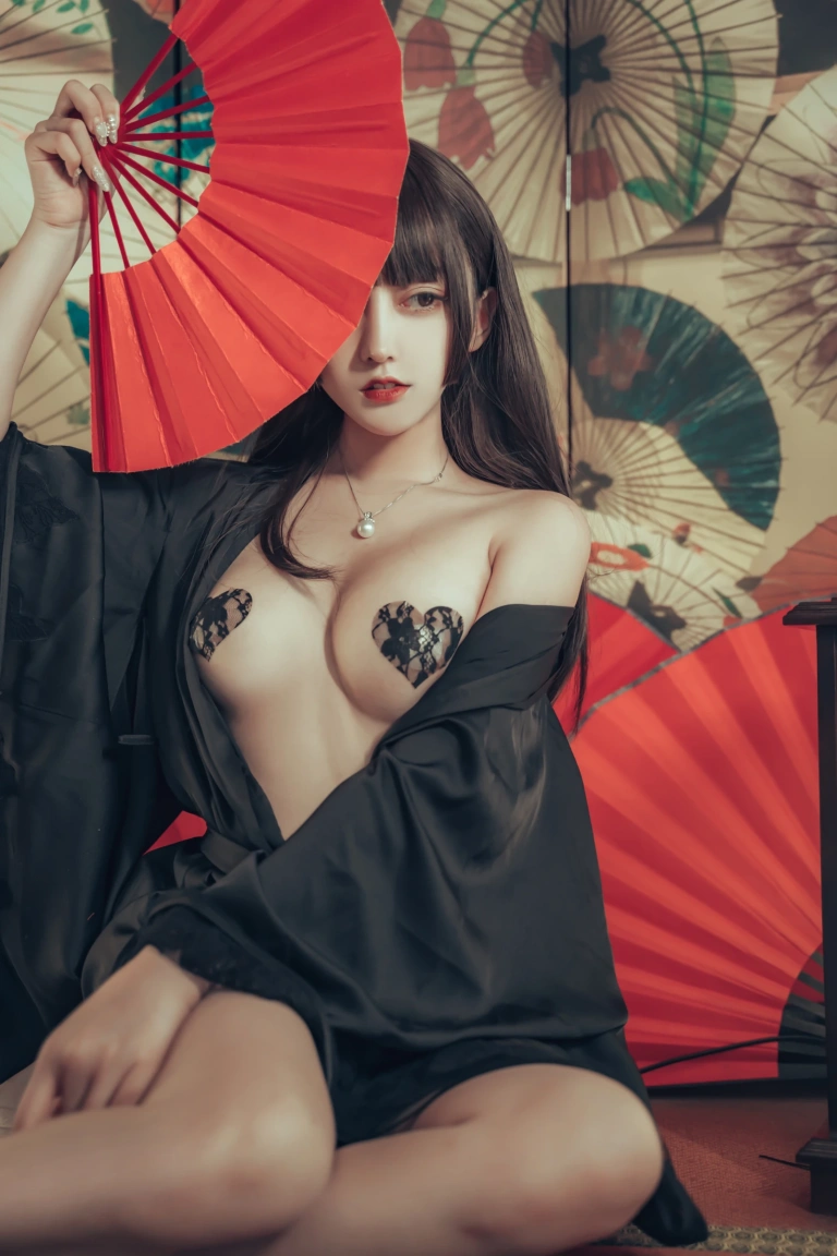 过期米线线喵《和风浴衣》主题写真：23张全套美图