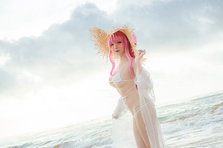 星之迟迟《《鸣夏》 絮库夫》主题写真：25张全套美图