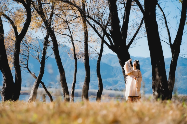 木棉棉《山川如酒》主题写真：35张全套美图