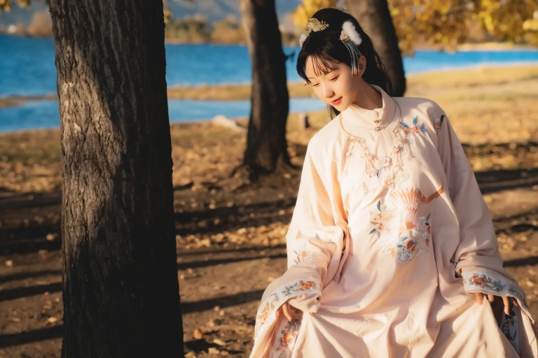 木棉棉《山川如酒》主题写真：35张全套美图