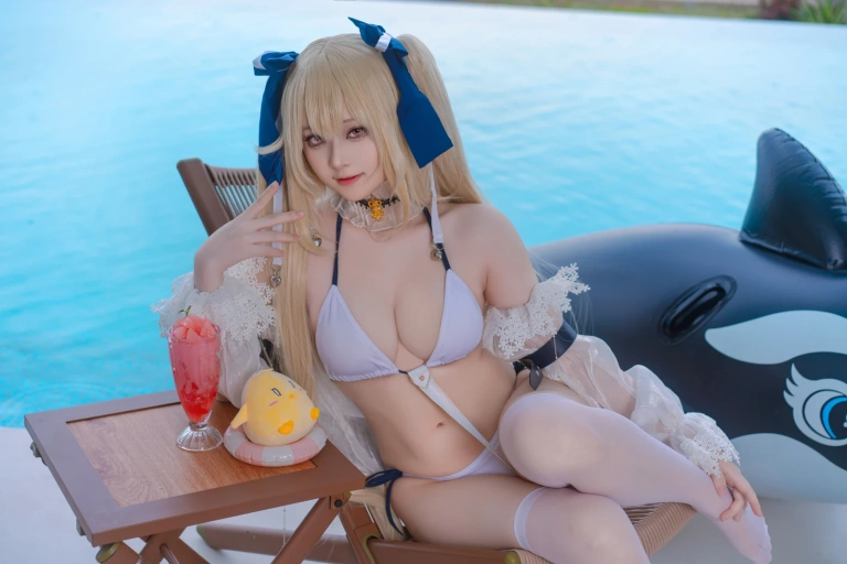 屿鱼《碧蓝航线 安克雷奇 泳装》主题写真：38张全套美图