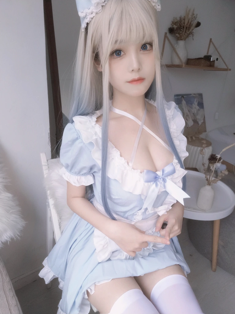 蜜汁猫裘《蓝baby》主题写真：27张全套美图，含2个视频