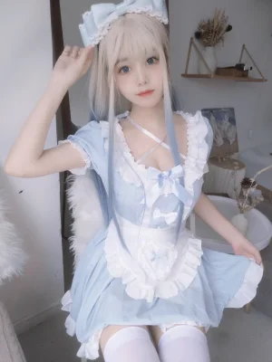 蜜汁猫裘《蓝baby》主题写真：27张全套美图，含2个视频