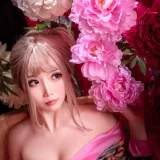 面饼仙儿《浴缸》主题写真：18张全套美图