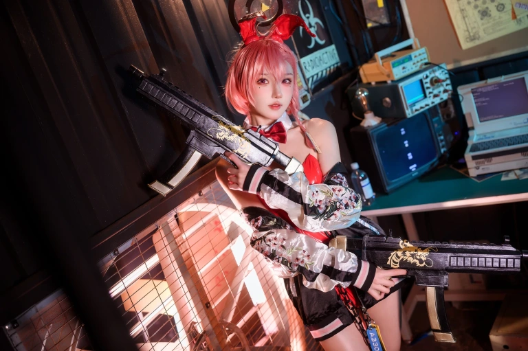 阿包也是兔娘《兔女郎 美甘尼禄》主题写真：42张全套美图