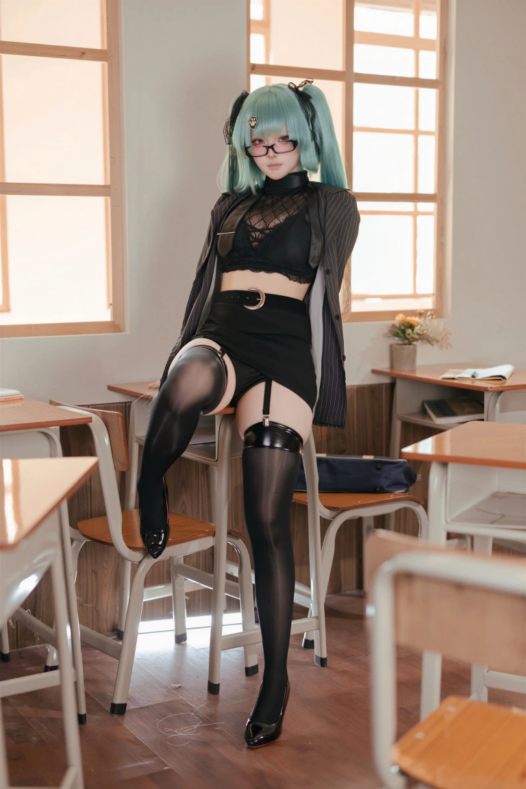 屿鱼《NIKKE 胜利女神 普丽瓦蒂 严厉教诲》主题写真：60张全套美图