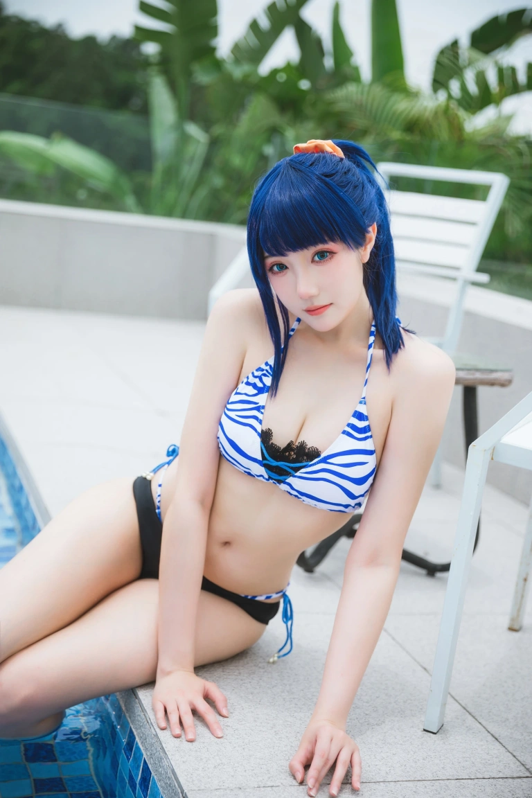 瓜希酱&Momoko葵葵《SSSS.GRIDMAN宝多六花&新条茜 泳装》主题写真：85张全套美图