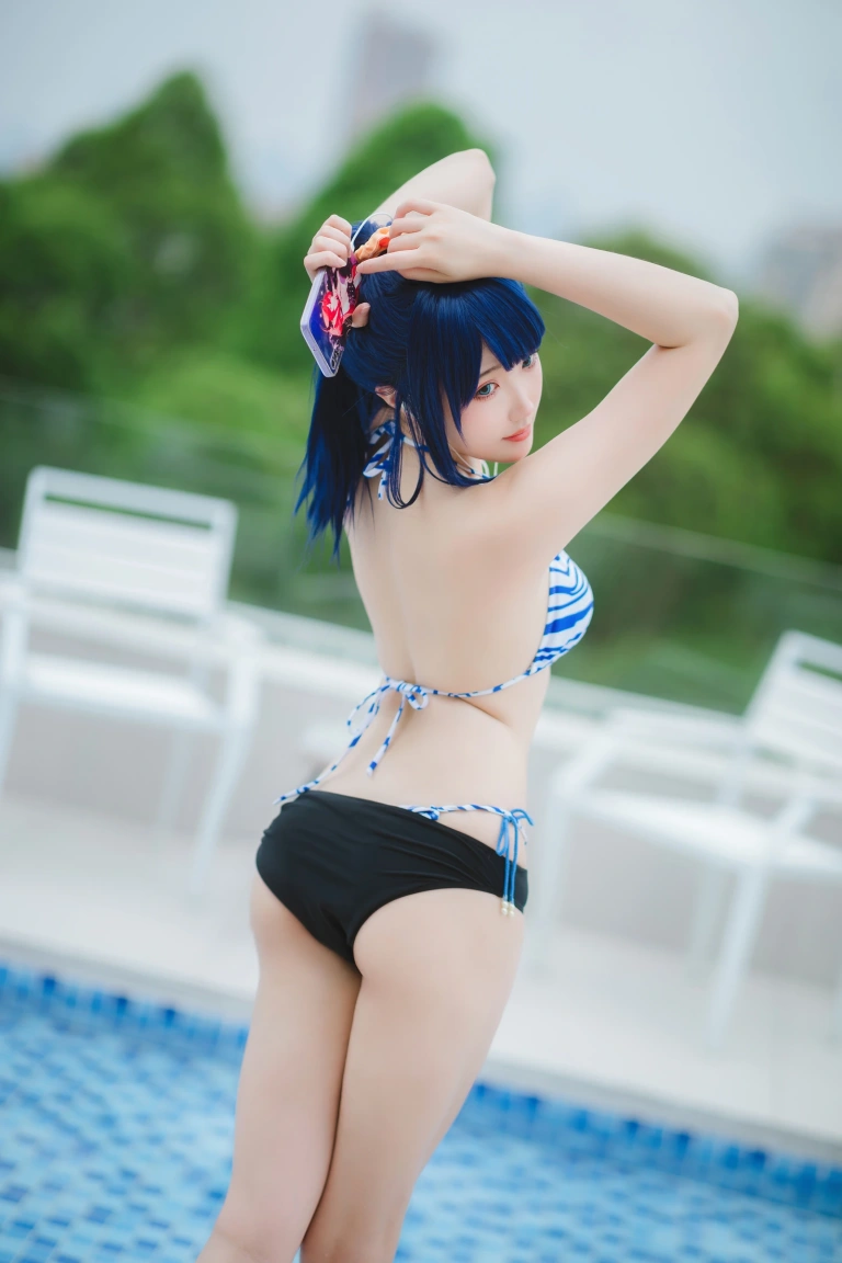 瓜希酱&Momoko葵葵《SSSS.GRIDMAN宝多六花&新条茜 泳装》主题写真：85张全套美图