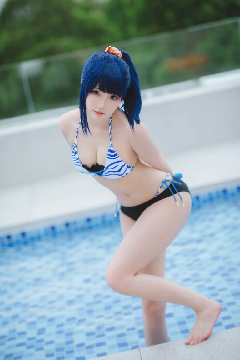 瓜希酱&Momoko葵葵《SSSS.GRIDMAN宝多六花&新条茜 泳装》主题写真：85张全套美图