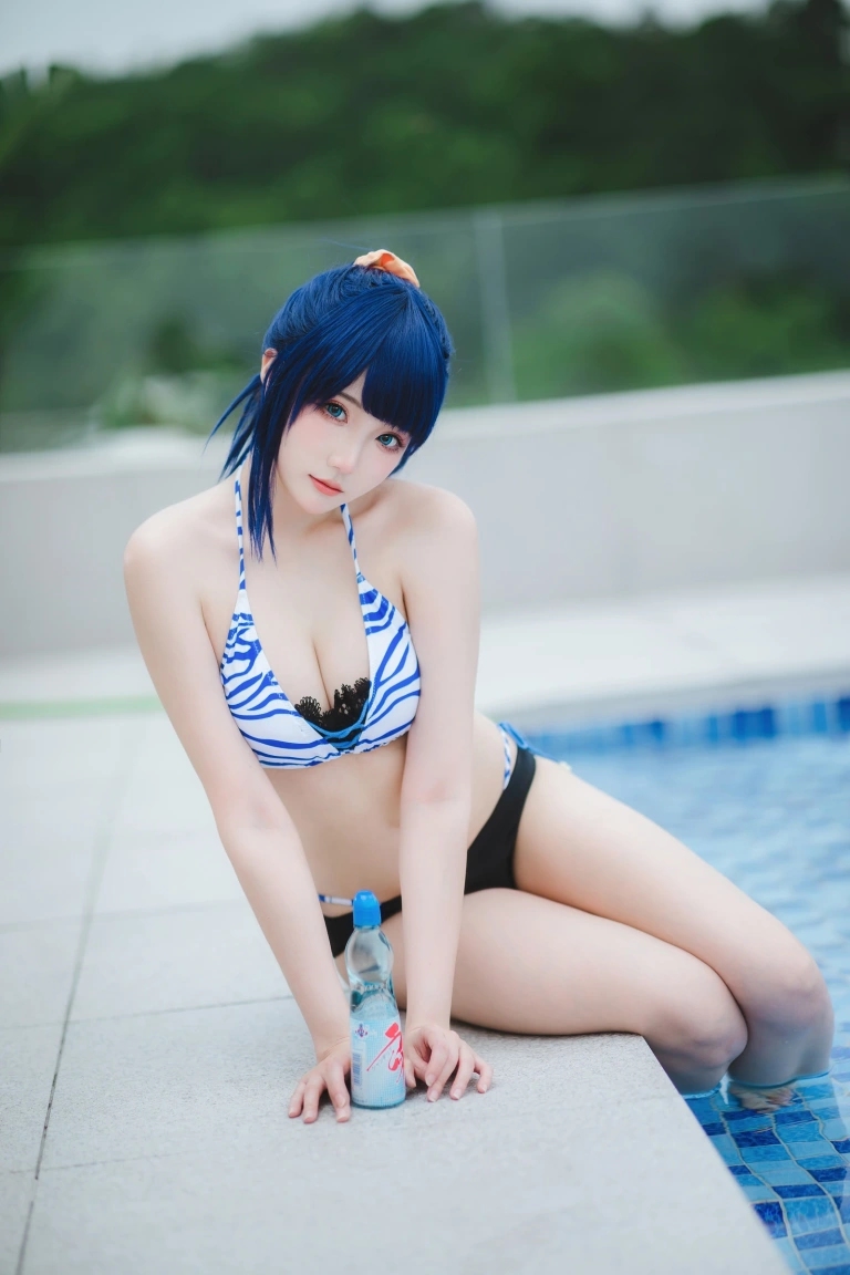 瓜希酱&Momoko葵葵《SSSS.GRIDMAN宝多六花&新条茜 泳装》主题写真：85张全套美图