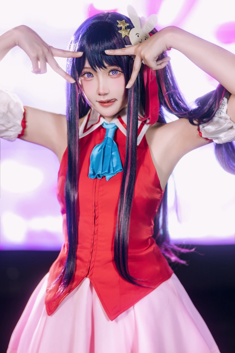 瓜希酱《我推的孩子 星野爱》主题写真：18张全套美图