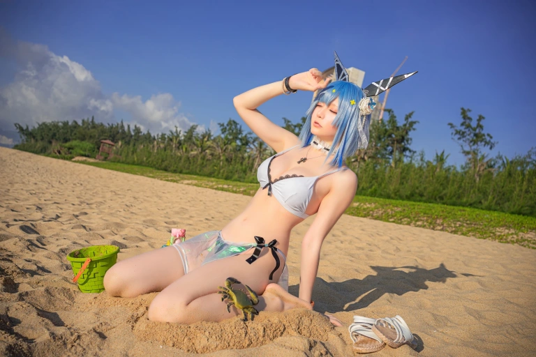 星之迟迟《《鸣夏》 加斯科涅》主题写真：25张全套美图