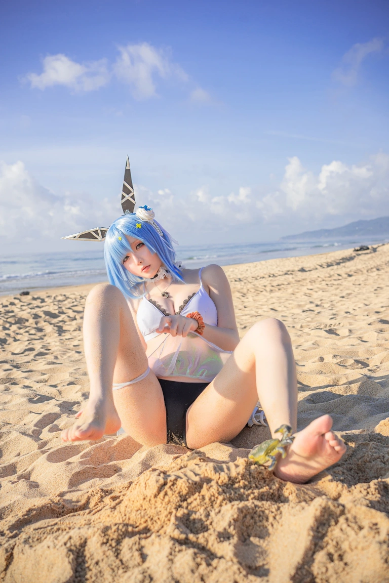 星之迟迟《《鸣夏》 加斯科涅》主题写真：25张全套美图