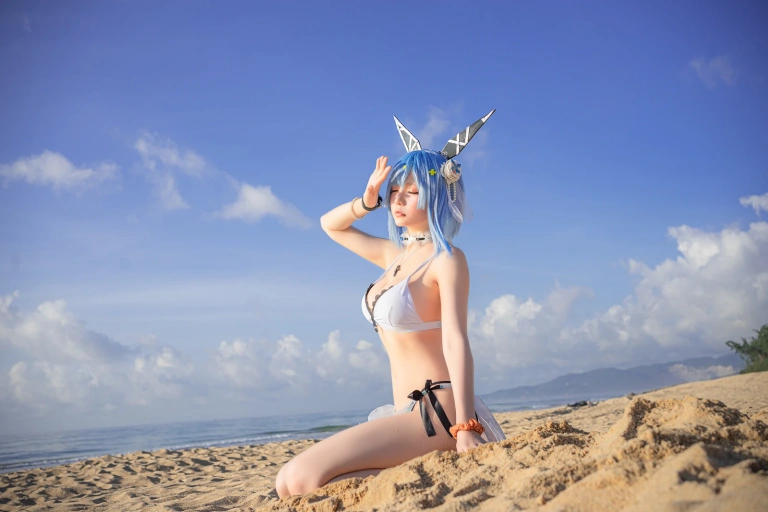 星之迟迟《《鸣夏》 加斯科涅》主题写真：25张全套美图