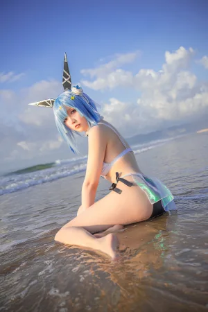 星之迟迟《《鸣夏》 加斯科涅》主题写真：25张全套美图