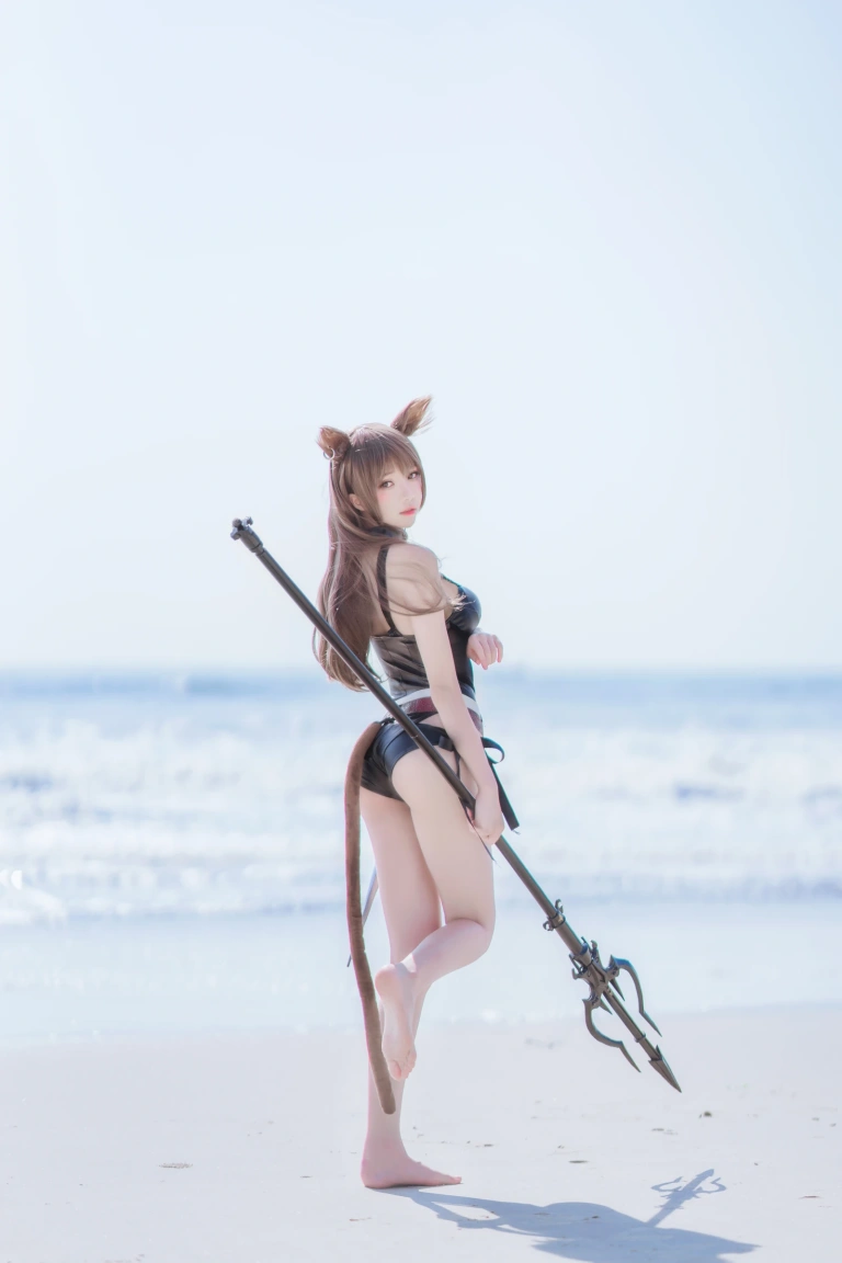 桜桃喵《天火泳装》主题写真：25张全套美图