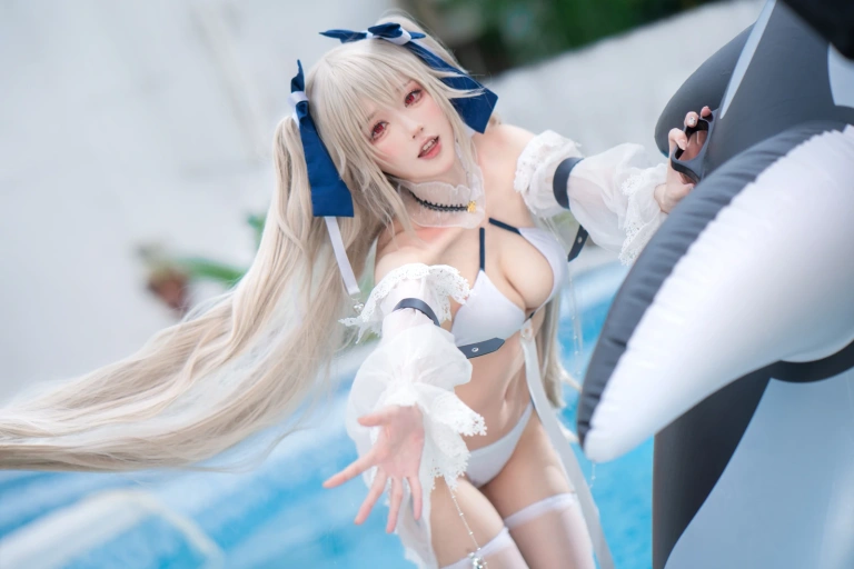 阿包也是兔娘《安克雷奇泳装》主题写真：36张全套美图