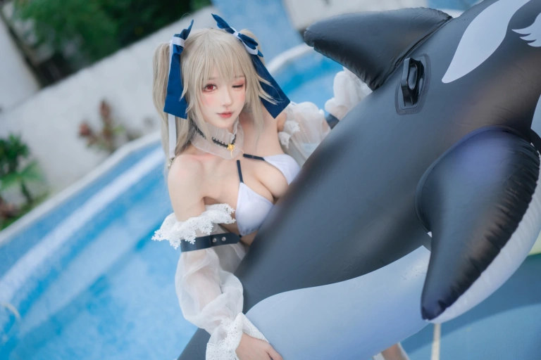 阿包也是兔娘《安克雷奇泳装》主题写真：36张全套美图