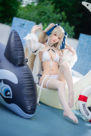 阿包也是兔娘《安克雷奇泳装》主题写真：36张全套美图