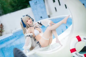 阿包也是兔娘《安克雷奇泳装》主题写真：36张全套美图