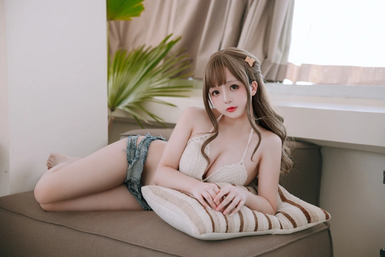日奈娇(椎名莜)《度假日》主题写真：80张全套美图