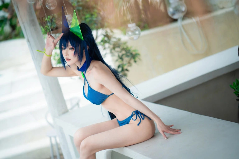 阿包也是兔娘《花园泳装》主题写真：35张全套美图