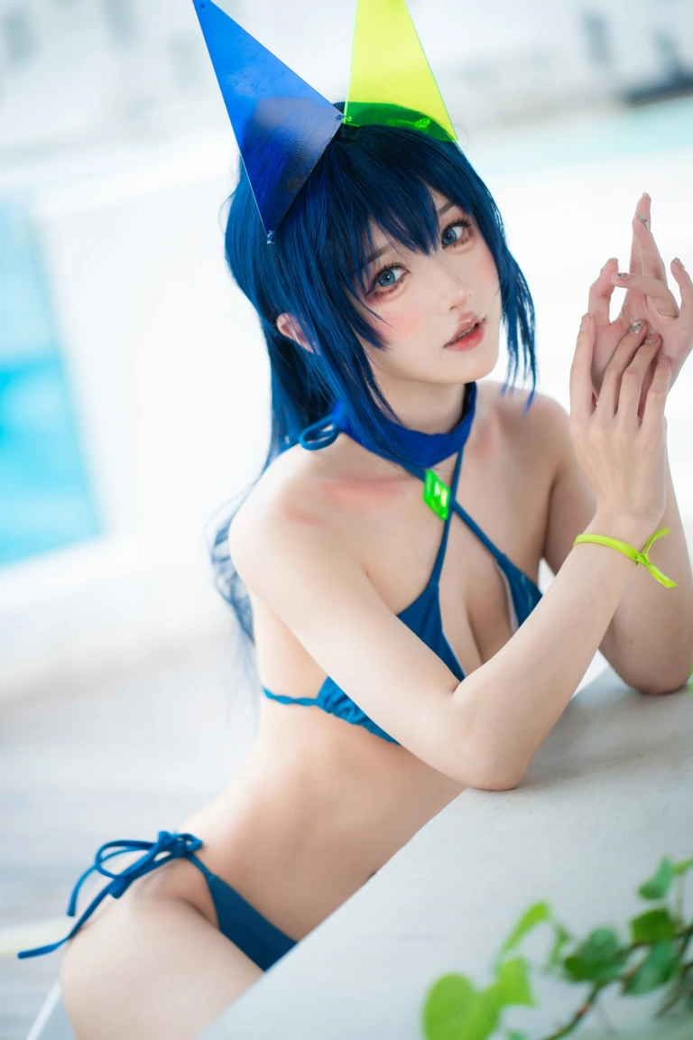 阿包也是兔娘《花园泳装》主题写真：35张全套美图
