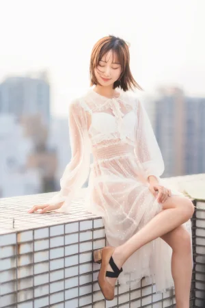 木棉棉《天台》主题写真：38张全套美图