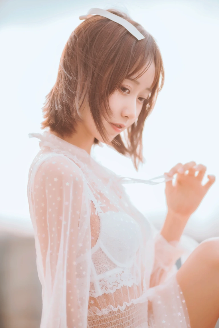 木棉棉《天台》主题写真：38张全套美图