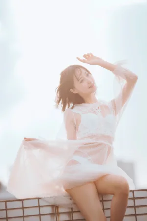 木棉棉《天台》主题写真：38张全套美图