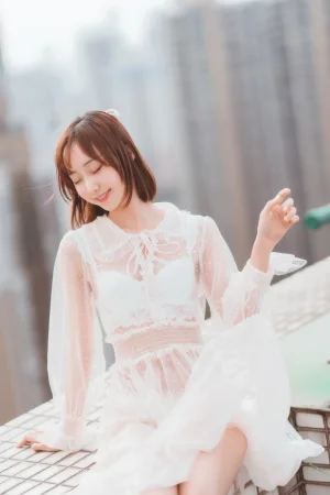 木棉棉《天台》主题写真：38张全套美图
